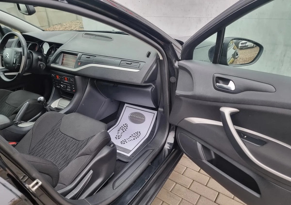 Citroen C5 cena 20900 przebieg: 253000, rok produkcji 2012 z Szczytna małe 704